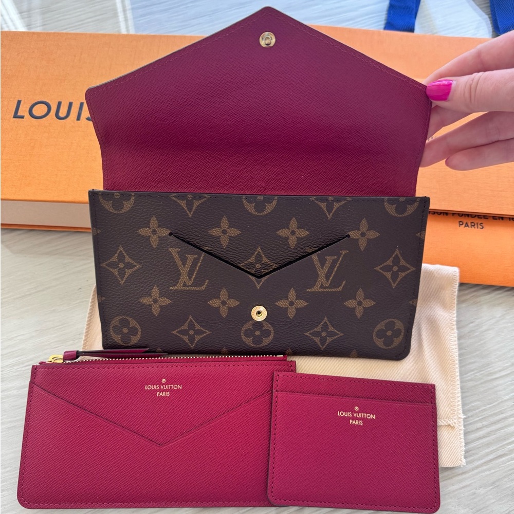 Louis Vuitton Monogram Jeanne Wallet in Fuschia - Picture 4 of 8